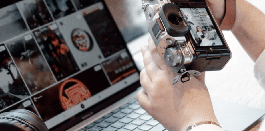 Privacy_Online Galleries_Laptop_Camera